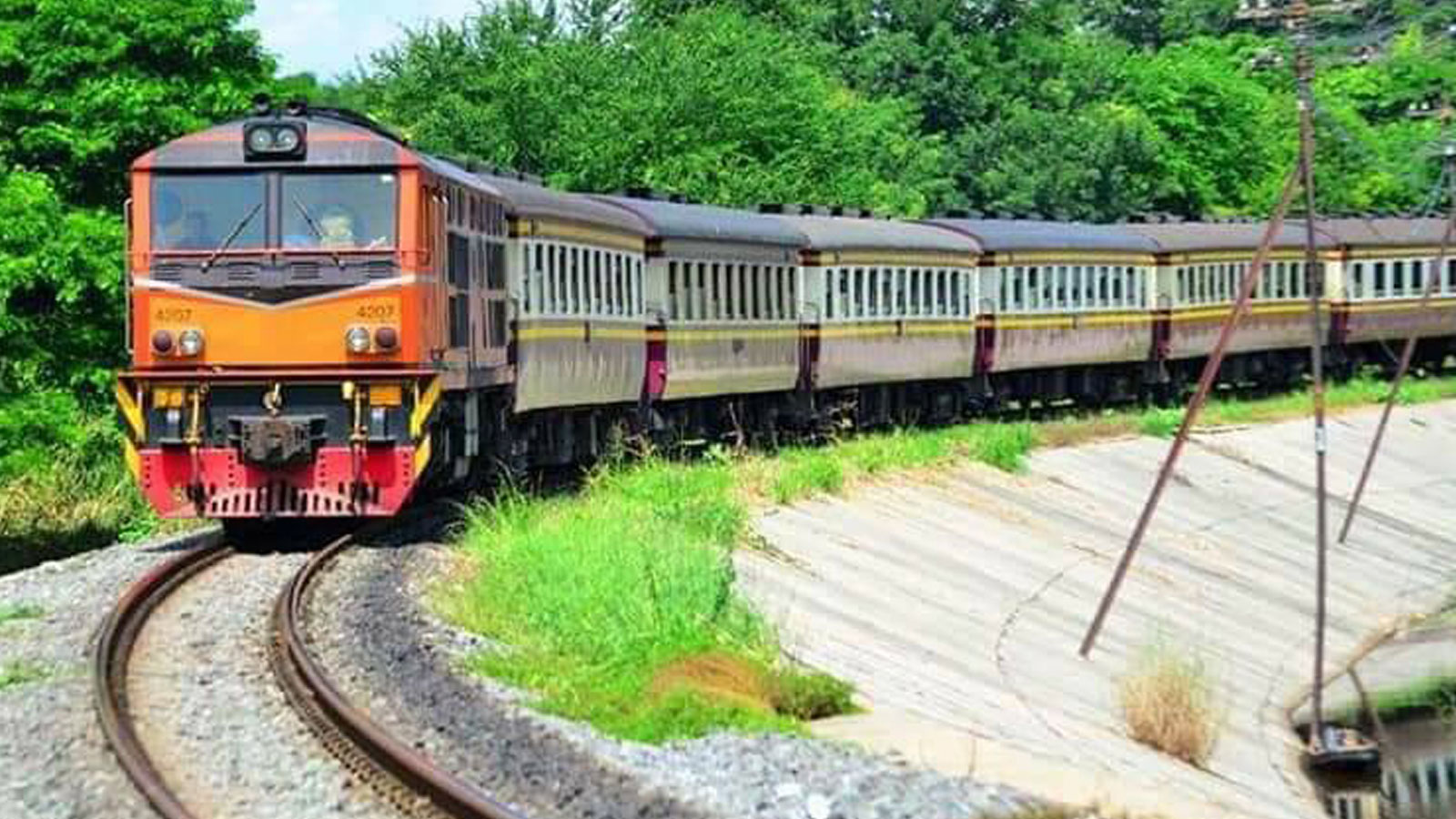 ด่วน! การรถไฟฯประกาศหยุดเดินรถ 14 ขบวน ผู้โดยสารเดินทางข้ามจว.ต้องแจ้งเหตุผล